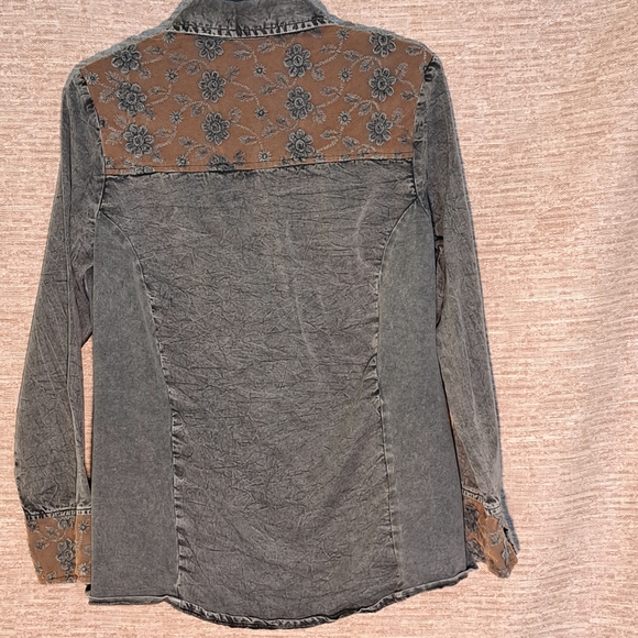 Parsley & Sage Gray Black Asymmetrical Button Down Shirt Size S #156 - Picture 2 of 9